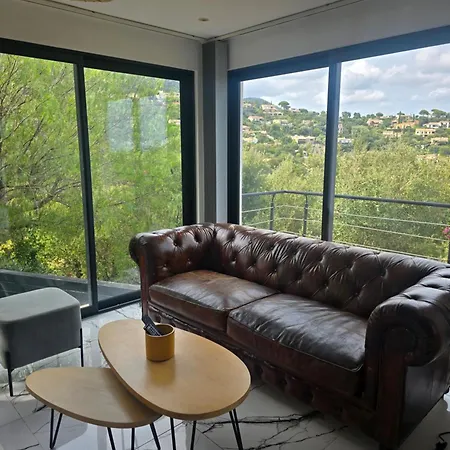 La Lezarde Villa *